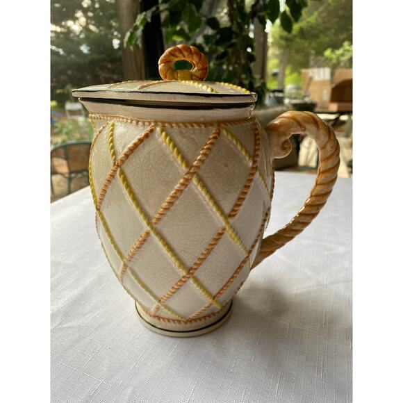 VTG 1930s Lemonade or Milk Pitcher Cream crackle glaze JAPAN Apx 6.5 in tall EUC